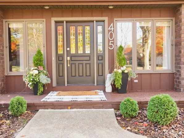 405 Mayfield Ln, Midland, MI 48640