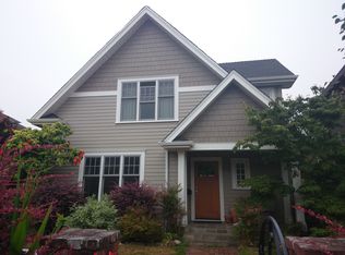 1715 44th Ave SW, Seattle, WA 98116