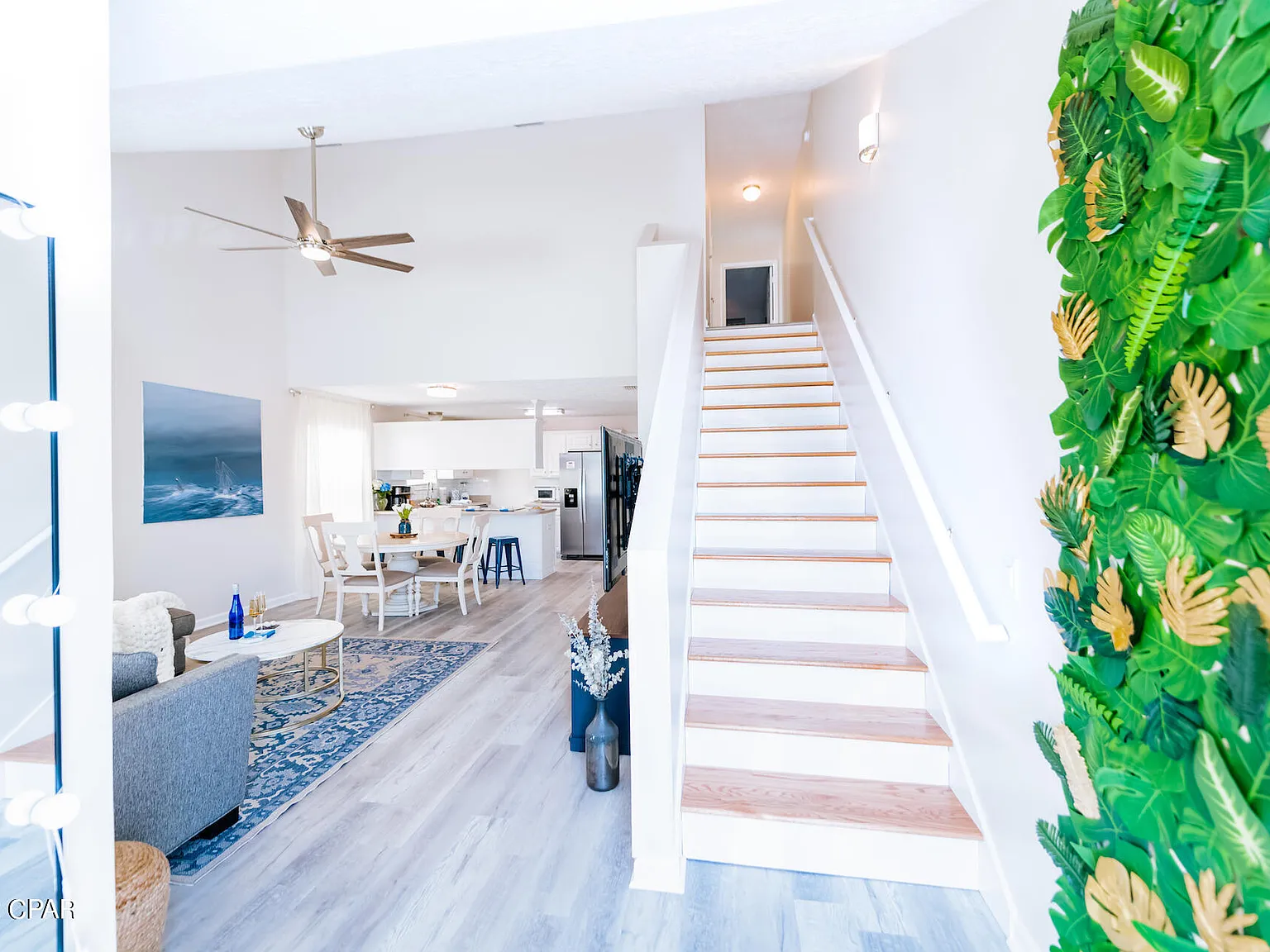 3 bed, 2.5 bath, 1432 sqft, $2,100 — Photo 3