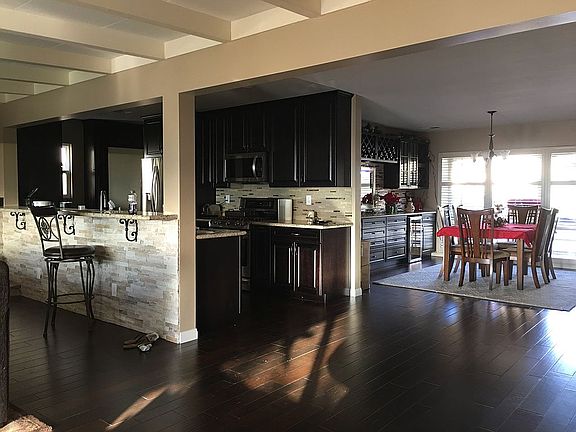 Kitchen & Dining area