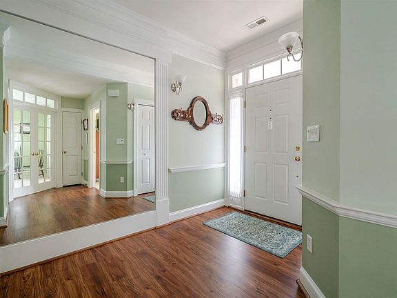 2nd image of 1229 Stonegate Way