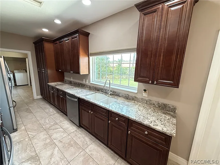 3047 W Kirkwood Pl — Photo 9