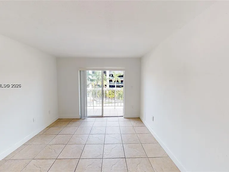 453 SW 2nd St #301C — Photo 5