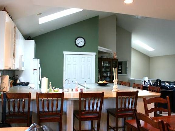 Breakfast bar