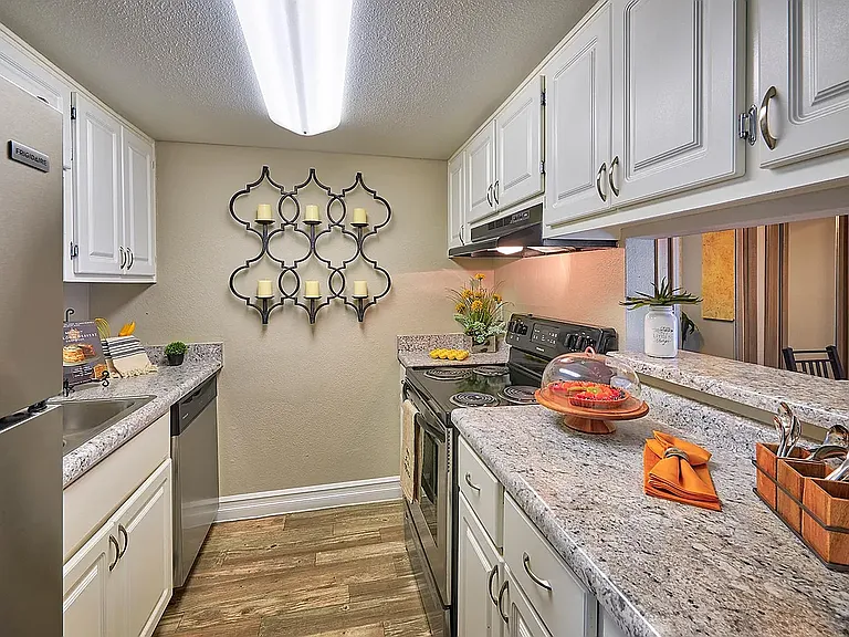 Spacious 1 Bedroom, 1 Bath, 756 Sq Ft