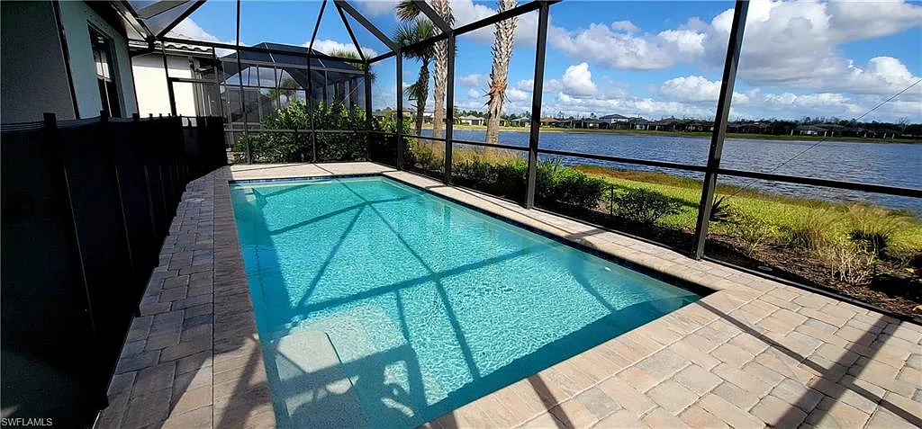 3 bed, 2.0 bath, 2084 sqft, $6,500 — Photo 1