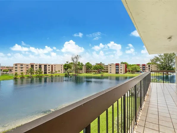 1350 SW 122nd Ave APT 304, Miami, FL 33184