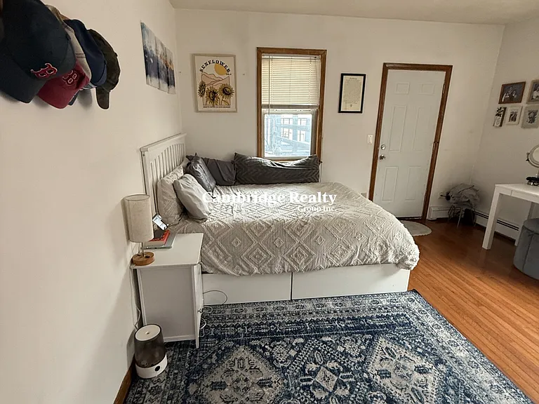 585 Somerville Ave #T — Photo 8
