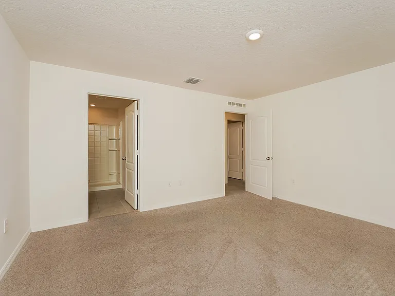 1167 Walden Blvd SE — Photo 7