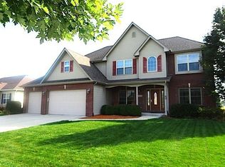 492 Birchwood Dr, Yorkville, IL 60560