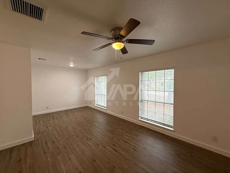 8818 Bridington — Photo 6