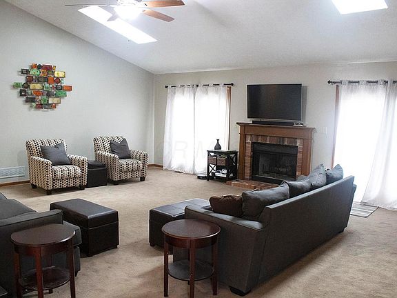 4th image of 1018 Venetian Way