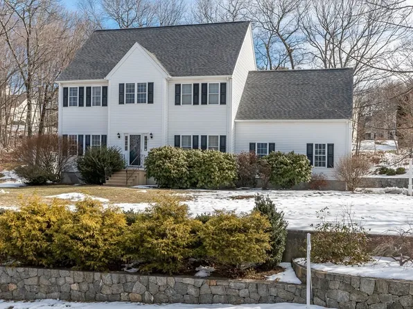 9 Glen Rd, Hopkinton, MA 01748