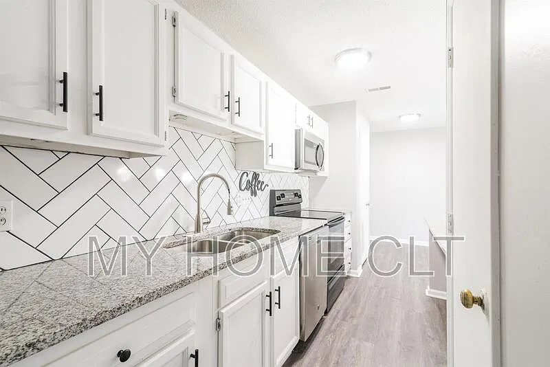Building Photo - 6158 Meadow Rose Ln
