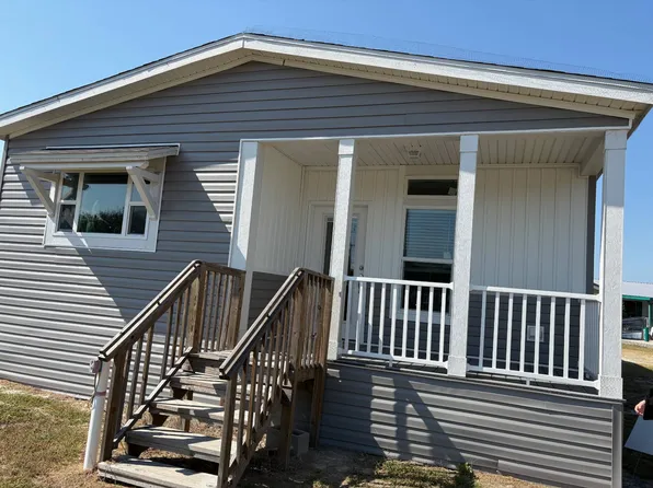 1110 N Summit St #B13, Crescent City, FL 32112