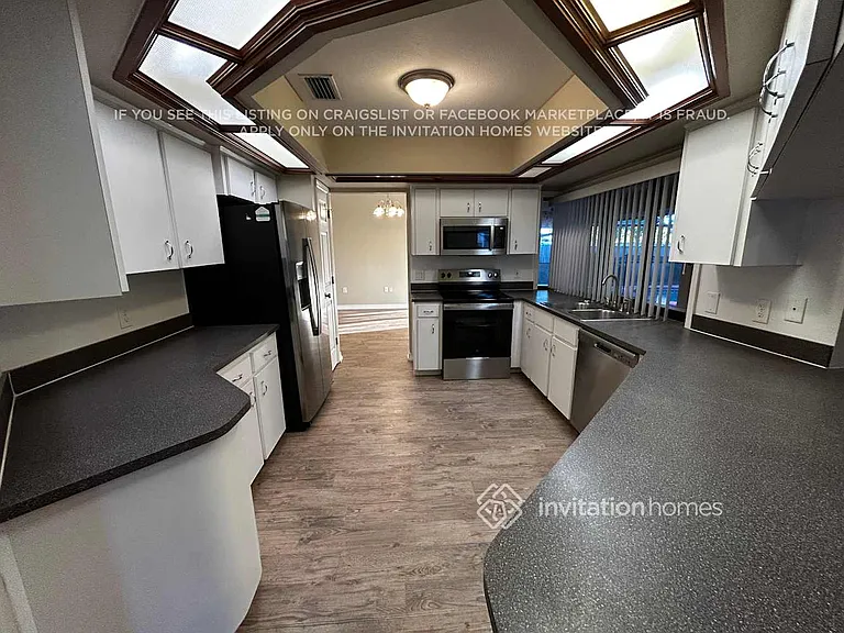 7202 Hileman Dr E — Photo 8