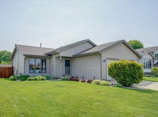 847 N Edge Trl, Verona, WI 53593