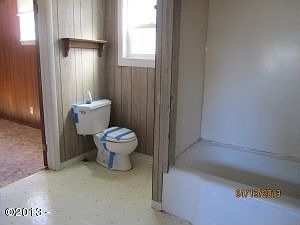 5th image of 316 NW 57th St