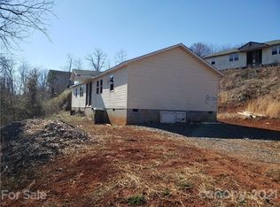 71 Gray Fox Dr, Leicester, NC 28748