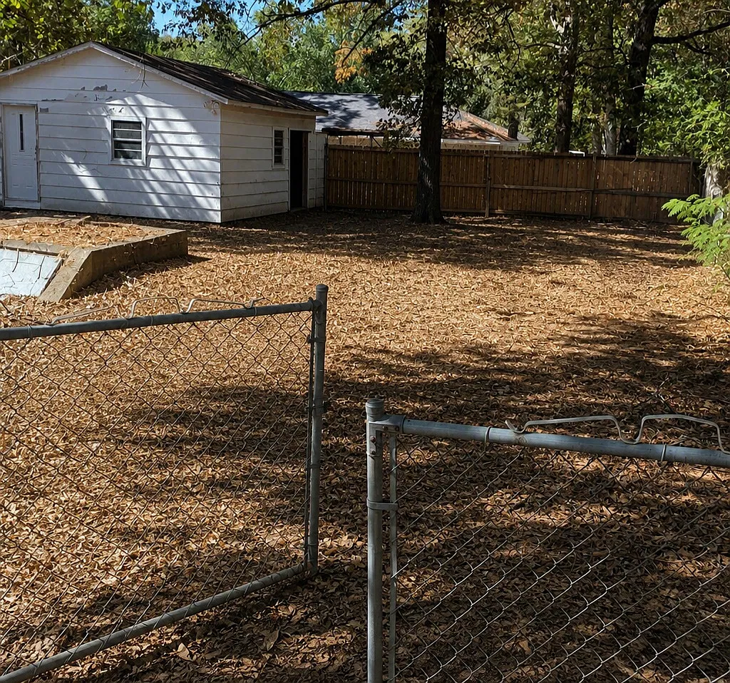 3 bed, 1.5 bath, 1056 sqft, $1,100 — Photo 4