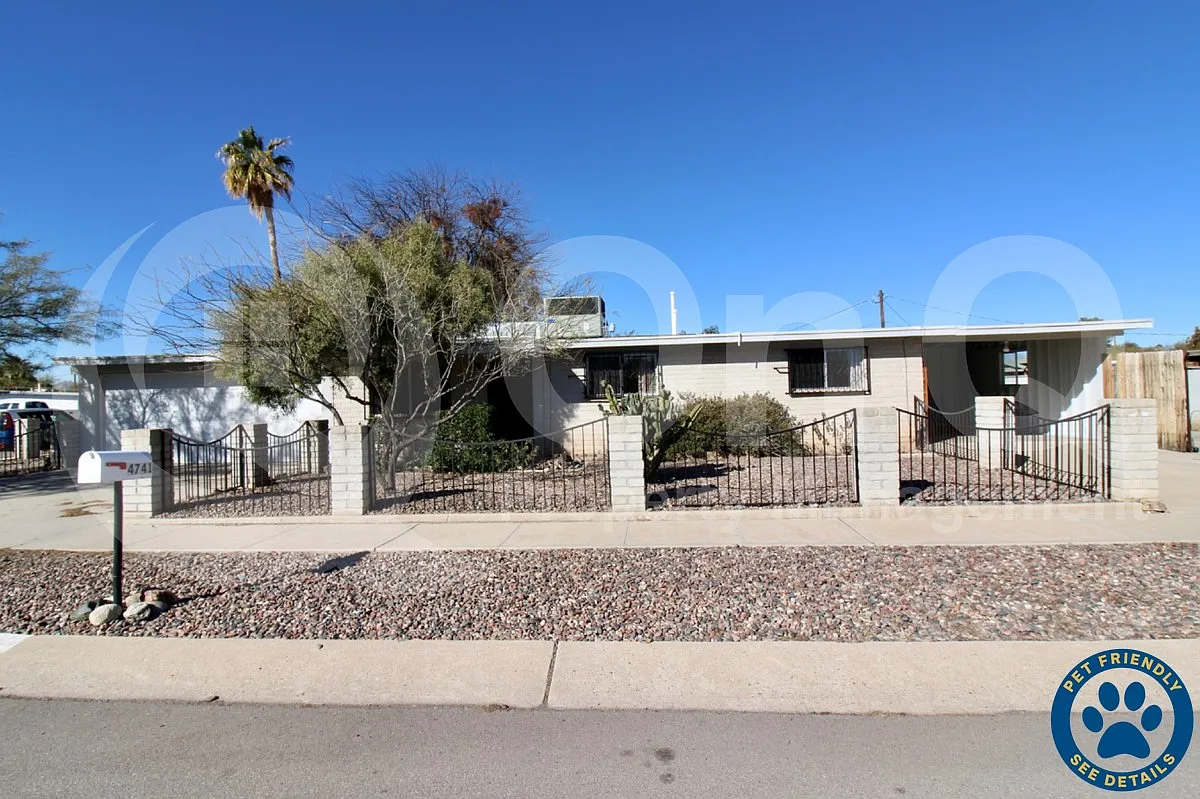 3 bed, 2.0 bath, 1753 sqft, $2,095 — Photo 1