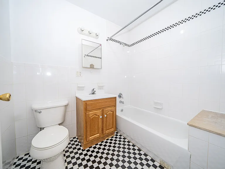 543 Kosciuszko St #1F — Photo 7