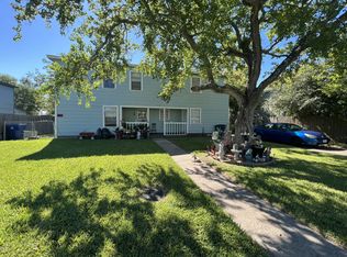 1129 4th Ave N, Texas City, TX 77590