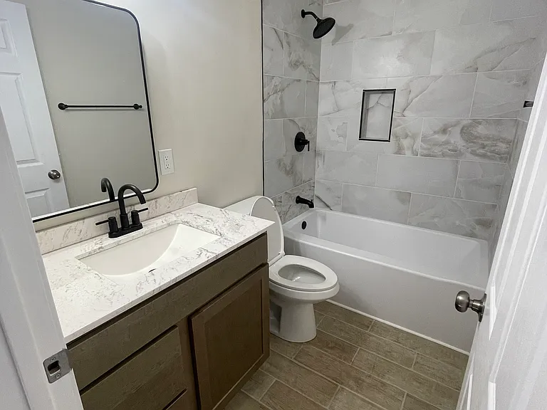 2514 Winthrop Ave #A — Photo 7