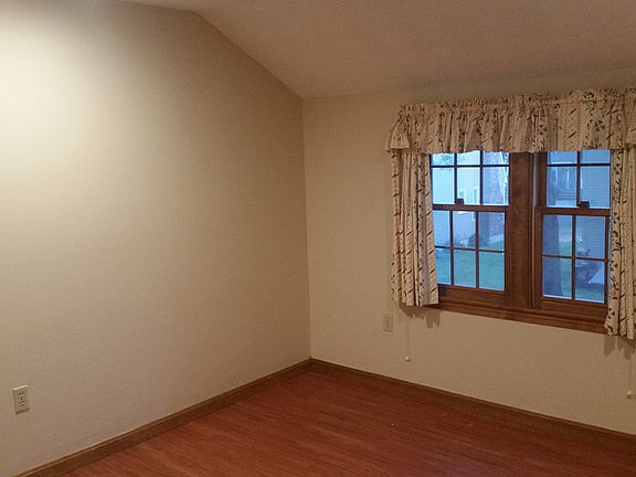 5th image of 720 Wellman Ave