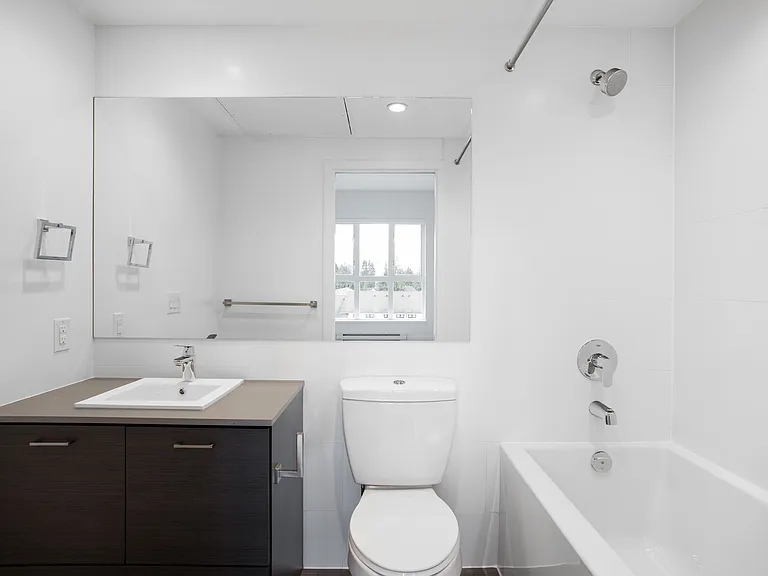 537 Foster Ave — Photo 45