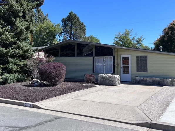 213 Annapolis Ave, Carson City, NV 89703