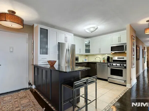 2000 Linwood Avenue #22C/D, Fort Lee, NJ 07024