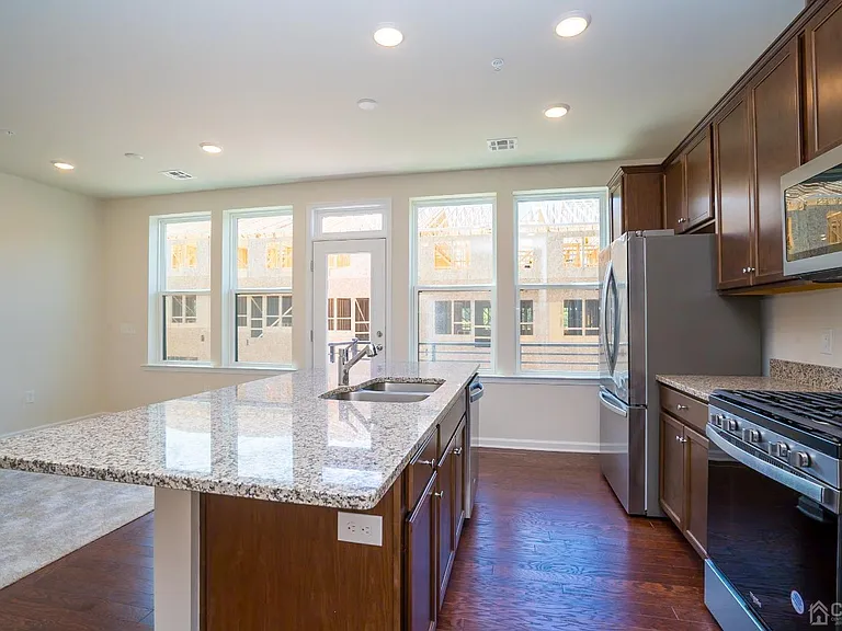 218 Peyton Pl — Photo 8