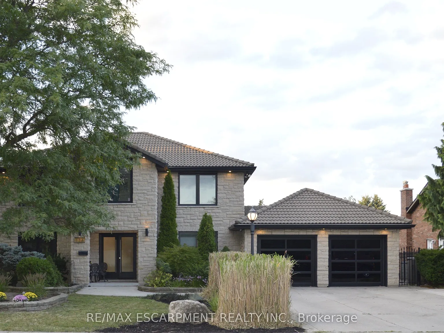 6 bed, $5,500 — Photo 1