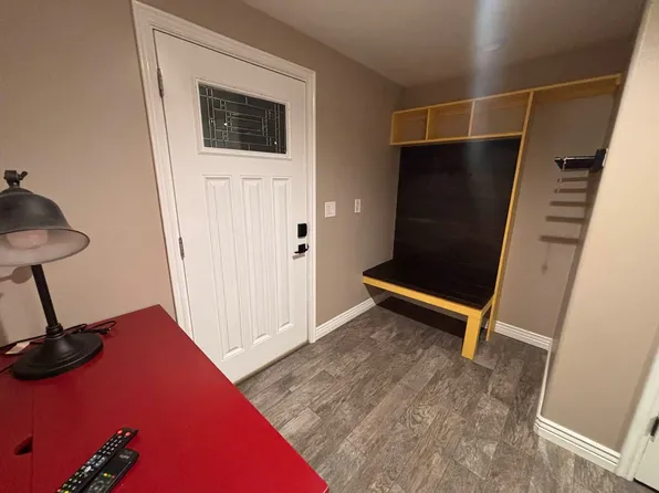 9115 S Dunston Ave, Sandy, UT 84093