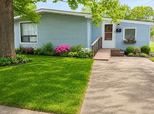 1003 N 5th St, Champaign, IL 61820