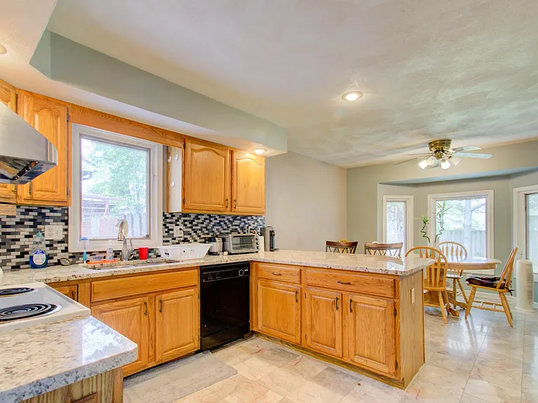 2804 Haverford Rd — Photo 11