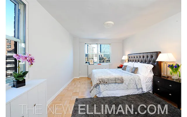 Sold by Douglas Elliman | media 18