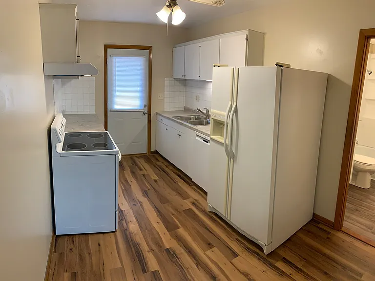 350 2nd Ave E #2 — Photo 5