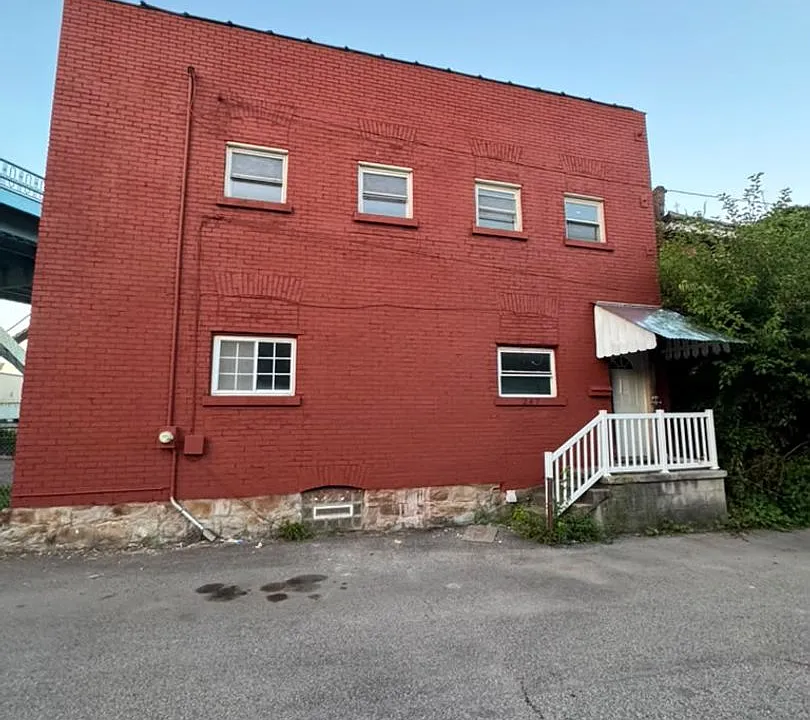 427 Oak Aly