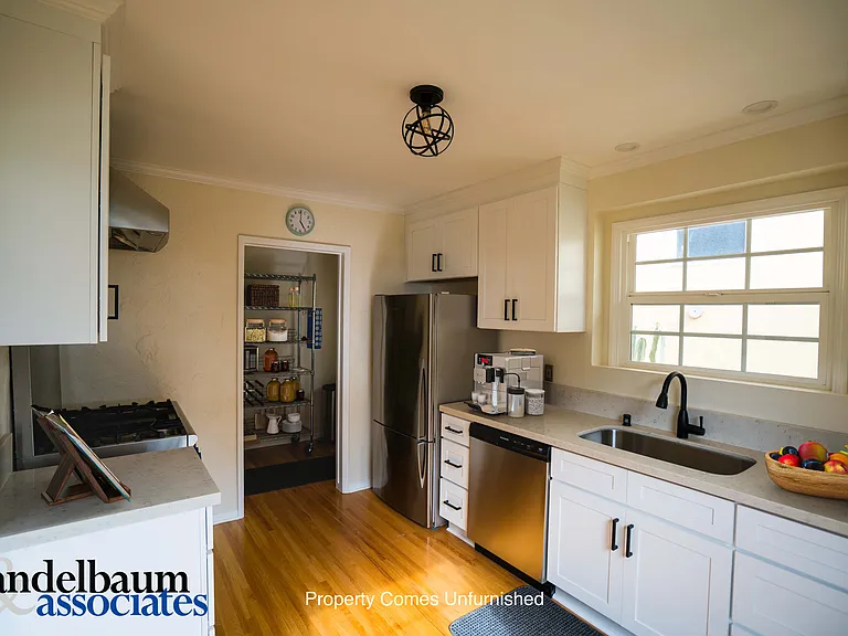 206 N Prospect Ave — Photo 5