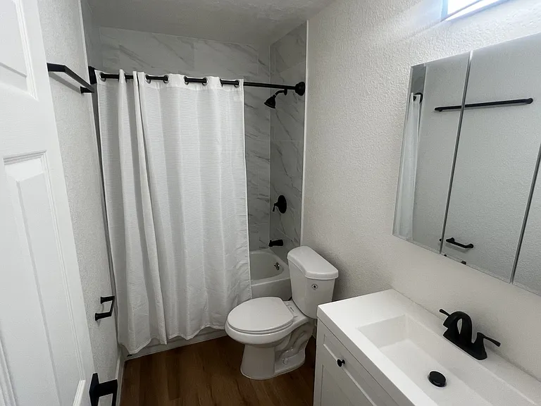 1718 N 26th Pl #10 — Photo 11