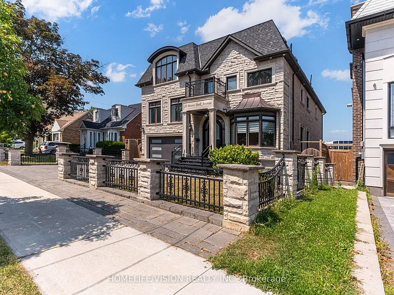 28 Moore Park Ave — Photo 2