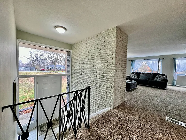 6268 Mullen Rd — Photo 17