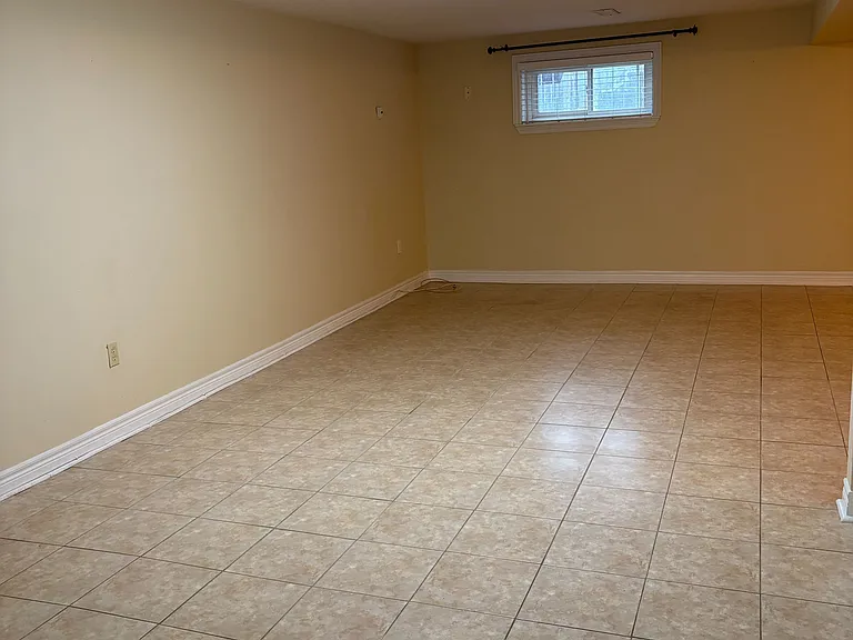 72 Button Rd #BASEMENT — Photo 8