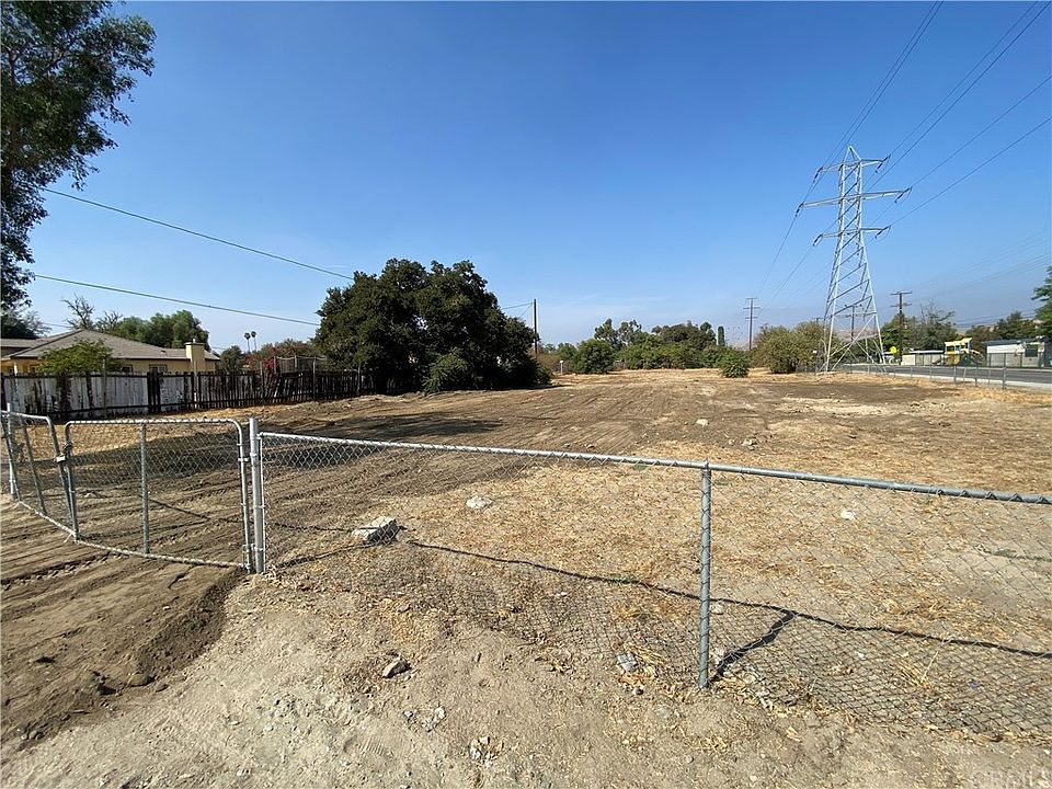 1st image of 1918 Mesa St