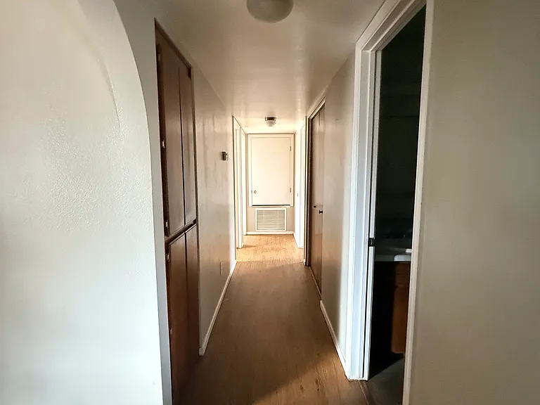 1070 S Highland Dr — Photo 8