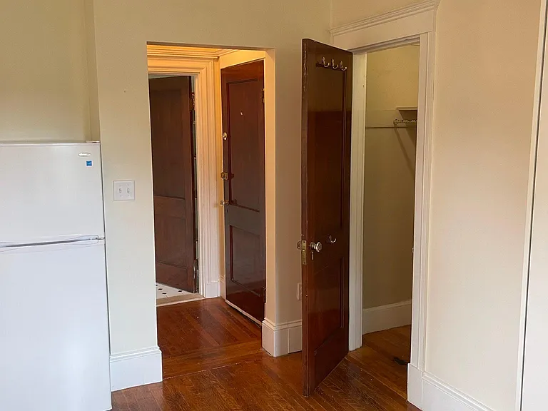 445 S Main St #5 — Photo 6