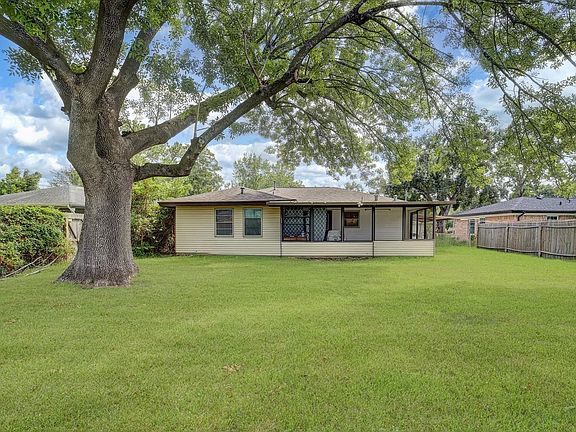 3rd image of 2703 Morningside Ln
