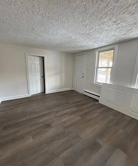 94B W Chestnut St #B — Photo 3